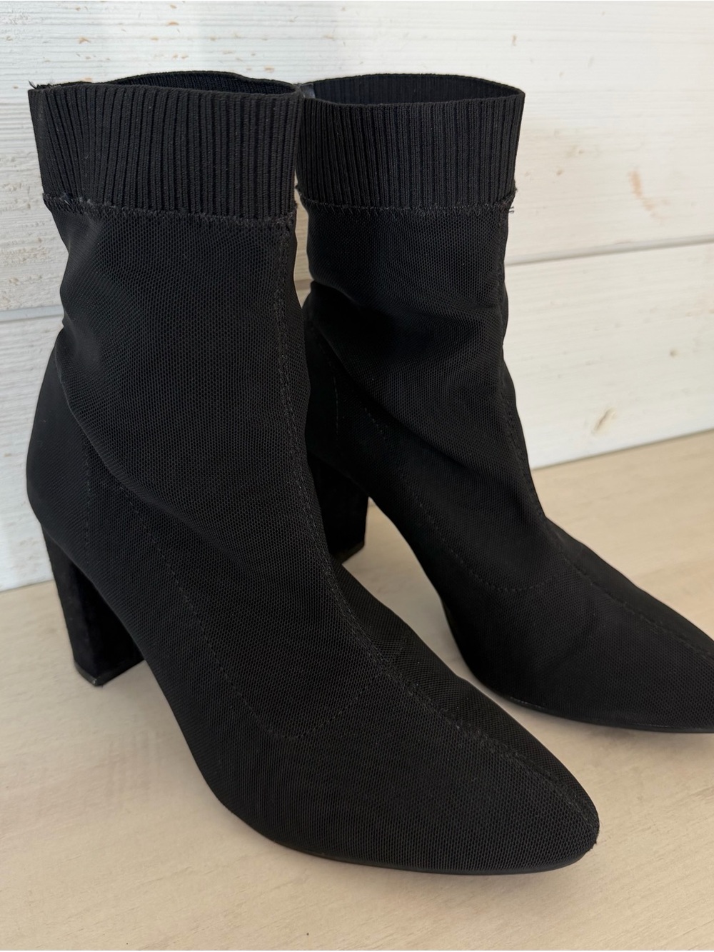Simply Vera Vera Wang Persimmon Women's Black Stretch Ankle Sock Boots Size 7.5 - Picture 2 of 10